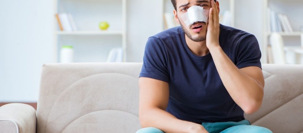 Taubheitsgefühl in den oberen Zähnen nach einer Nasenoperation