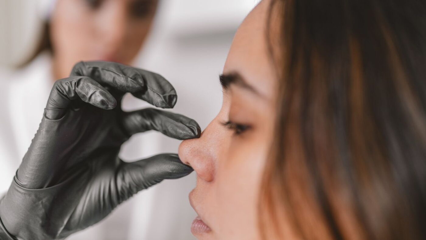 Columella Sarkması Nedir ve Anatomik Olarak Neyi İfade Eder? Columella Sarkması Nedir ve Anatomik Olarak Neyi İfade Eder?