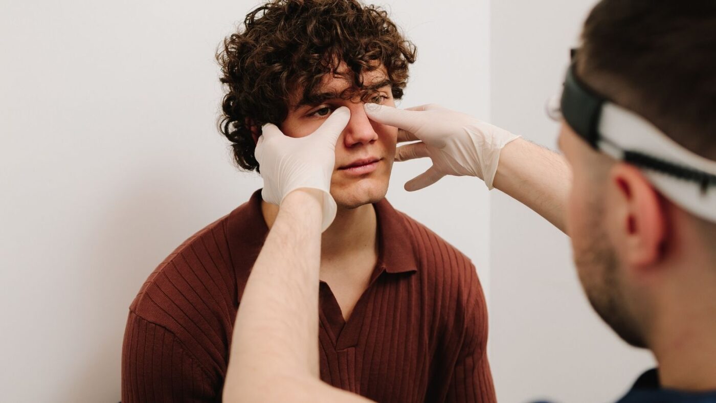 Kırık Burun (Burun Kırığı) Ameliyatı Kırık Burun (Burun Kırığı) Ameliyatı